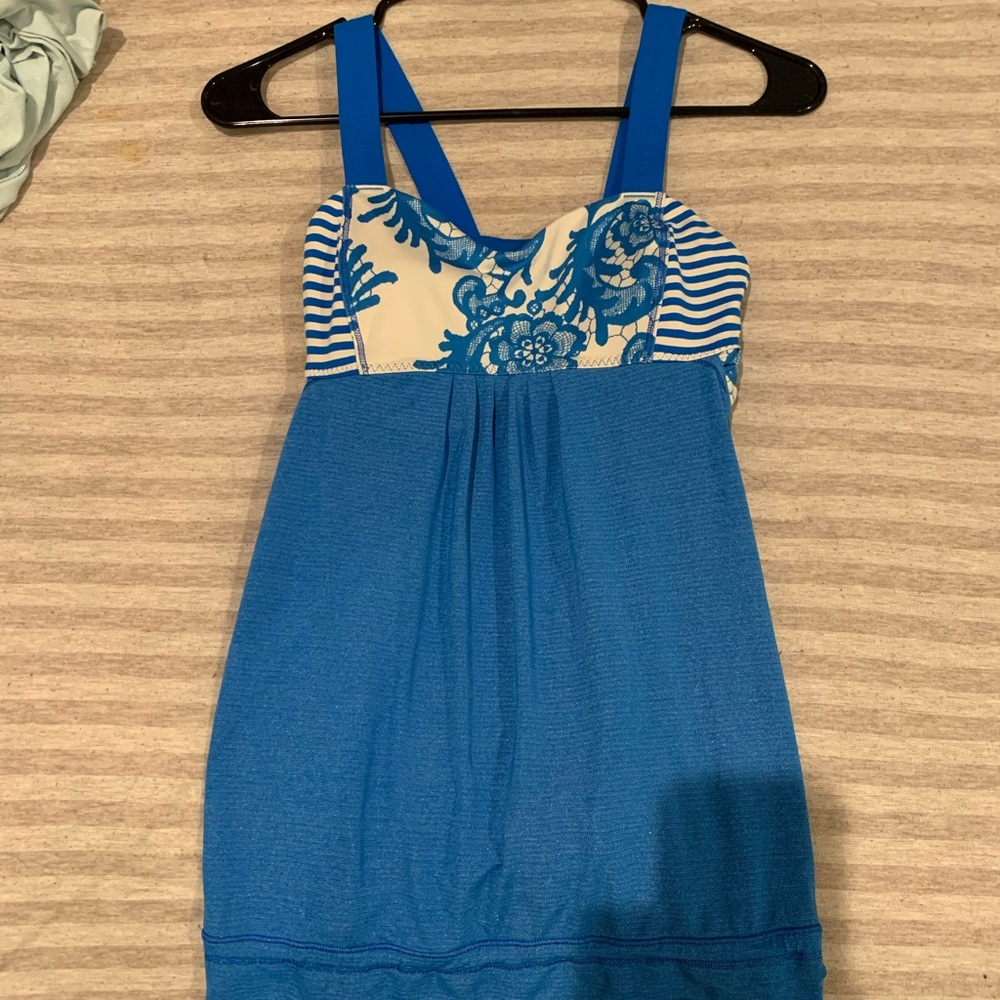 Lululemon workout too